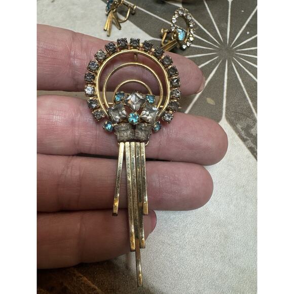 1960s M&S Rhinestone Jewelry Set Brooch Pendant Bracelet Earrings Gold Aqua - Picture 11 of 13